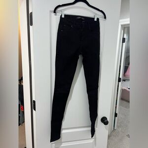 Black skinny jeans